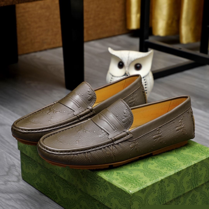 G*u*i leather shoes